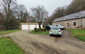 Construction garage - scaer